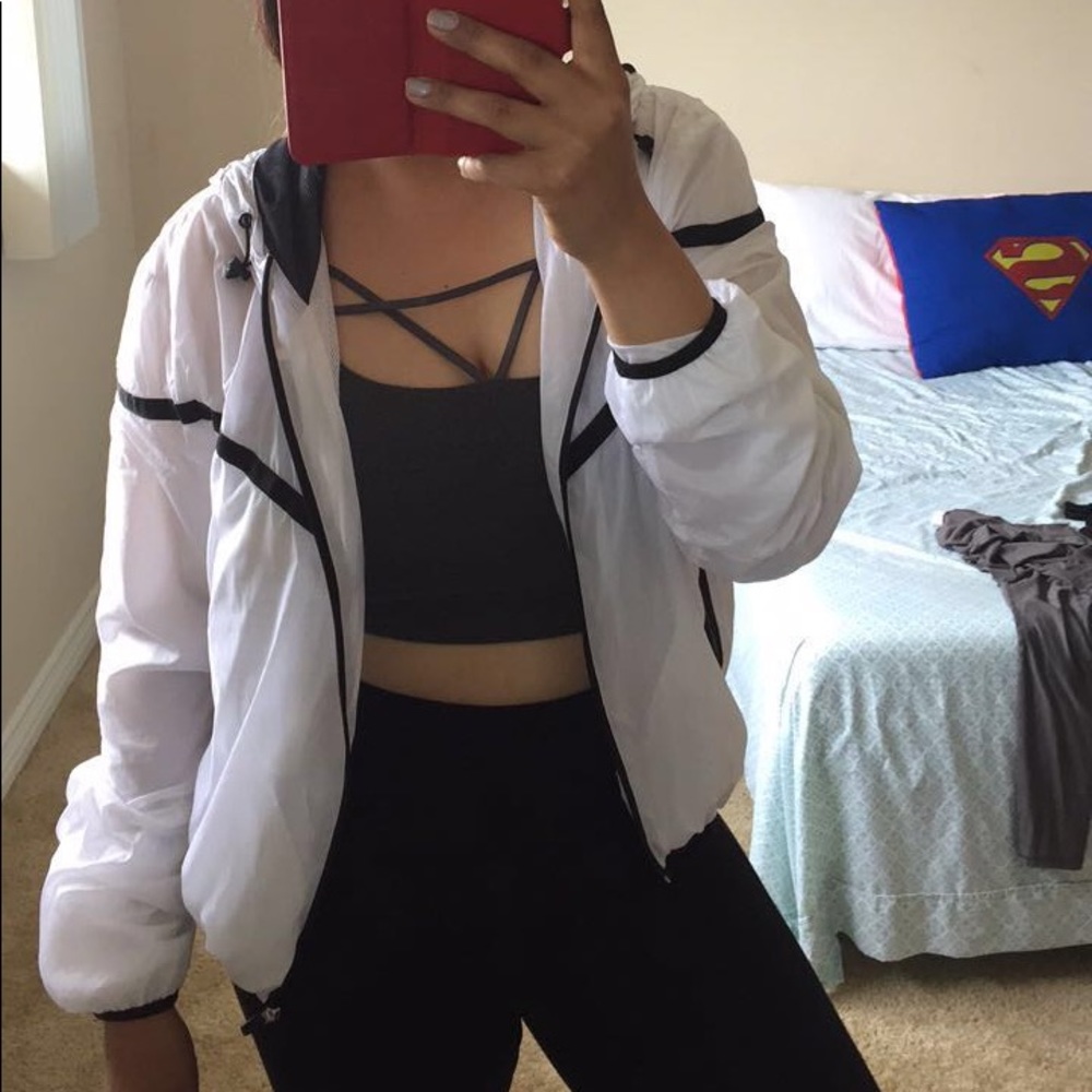Workout windbreaker